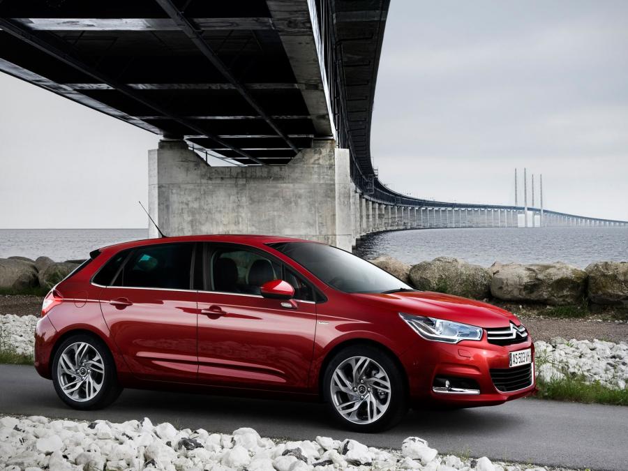  Citroen C4 2010 года  (фото 20 из 147)